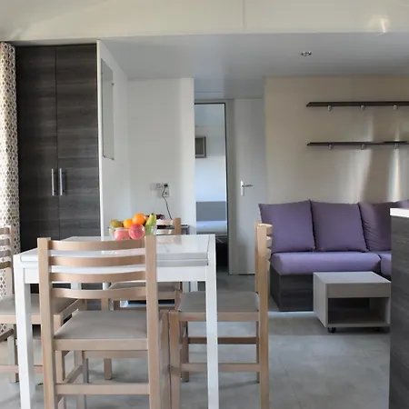 キャンプ場 Mobile - Bonne Anse La Palmyre - 8 Pers レ・マトゥ